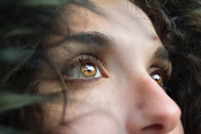 Laikas, kai moterų akys nustoja blizgėti: kaip sau padėti?