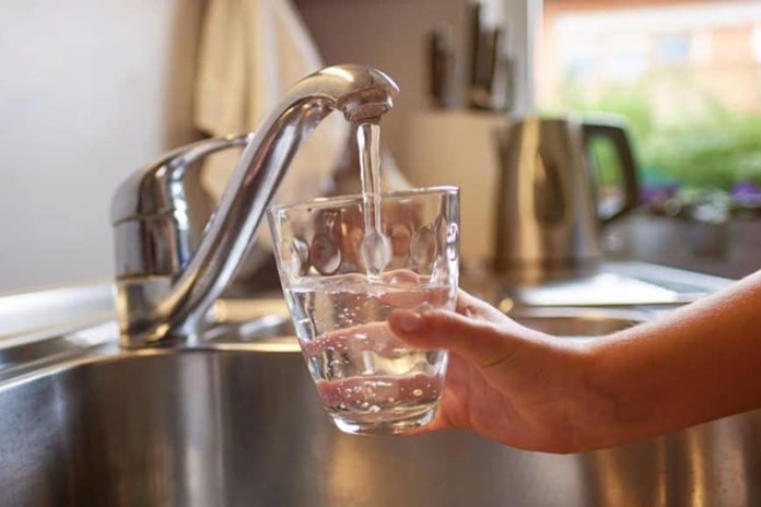Gydytojo patarimas, kaip galima pakeisti vandens vartojimo įpročius