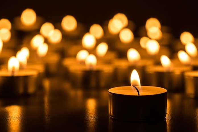 Skuba apsirūpinti žvakėmis: kainų pokyčiai tradicijoms įtakos neturi