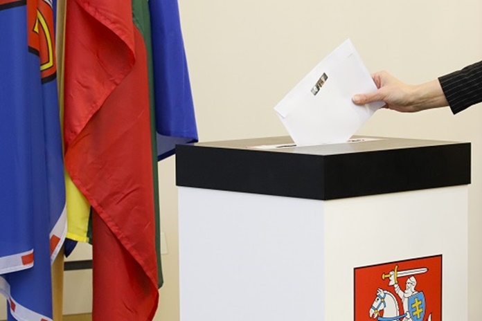 Lietuvos gyventojai renka merus ir savivaldybių tarybas (Balsavimo aktyvumas gyvai)