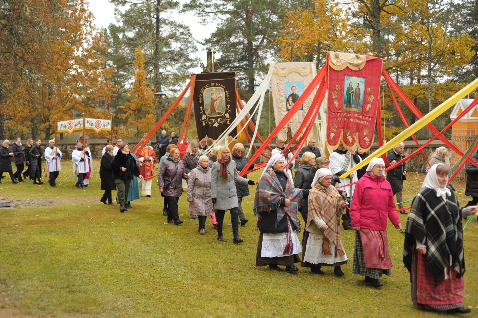 Simajudo atlaidai Marcinkonyse. Procesija.